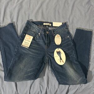 Skinny mid rise  Women’s Jeans -